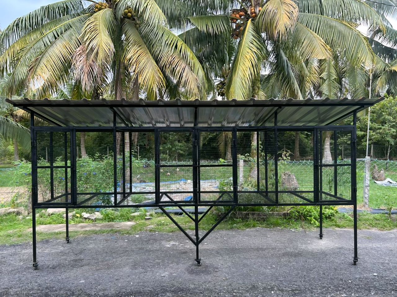 Sangkar ternakan rekaan tinggi